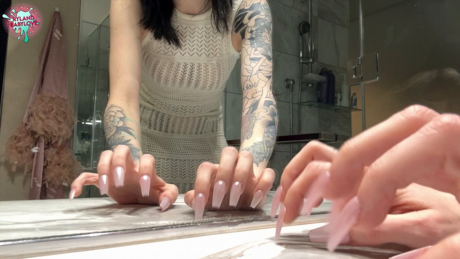 Ryland BabyLove – Mirror Nail Tapping